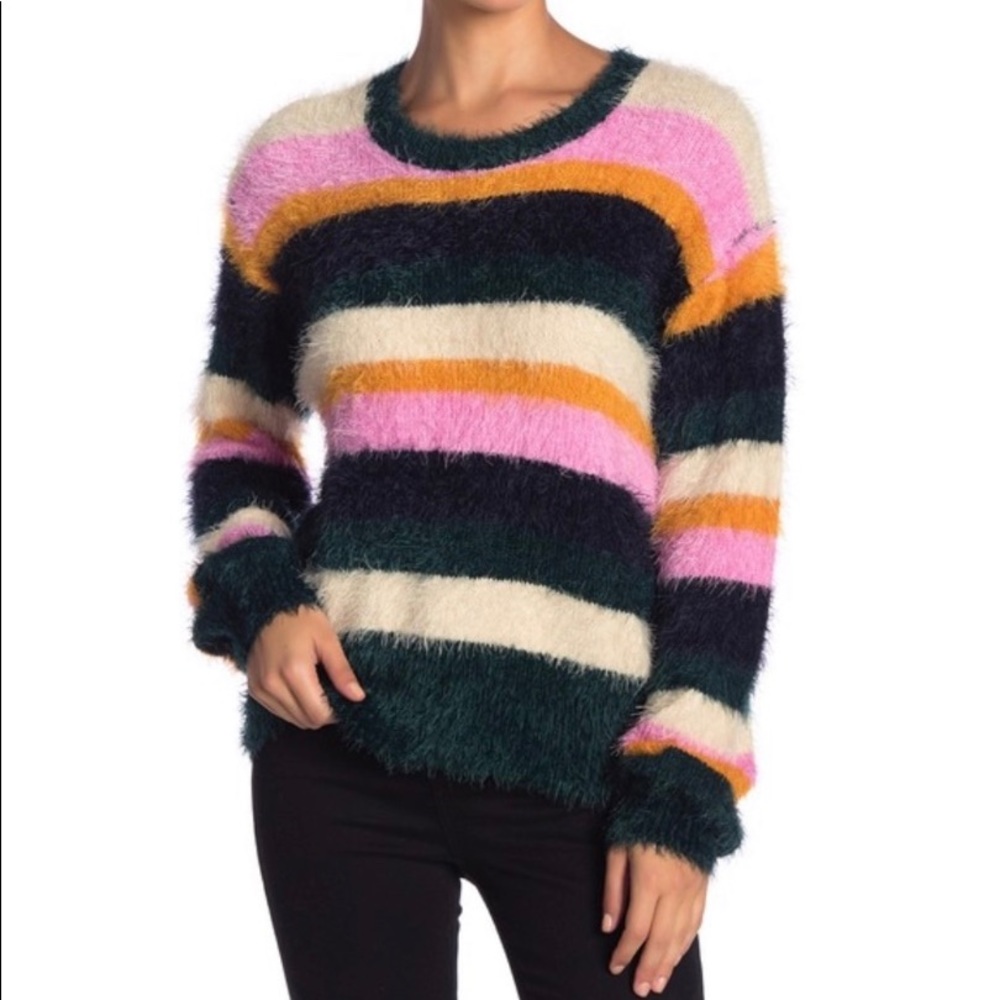Woven Heart eyelash pullover sweater Sz M